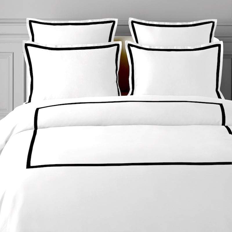 TYPEFACE #7 DUVET COVER SET WITH PILLOWS - 1000 THREAD COUNT | BEDLAM .