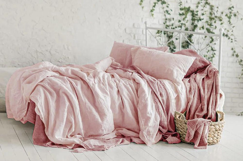 Rosé Stone-Washed Linen Duvet Cover With Pillows | BEDLAM .